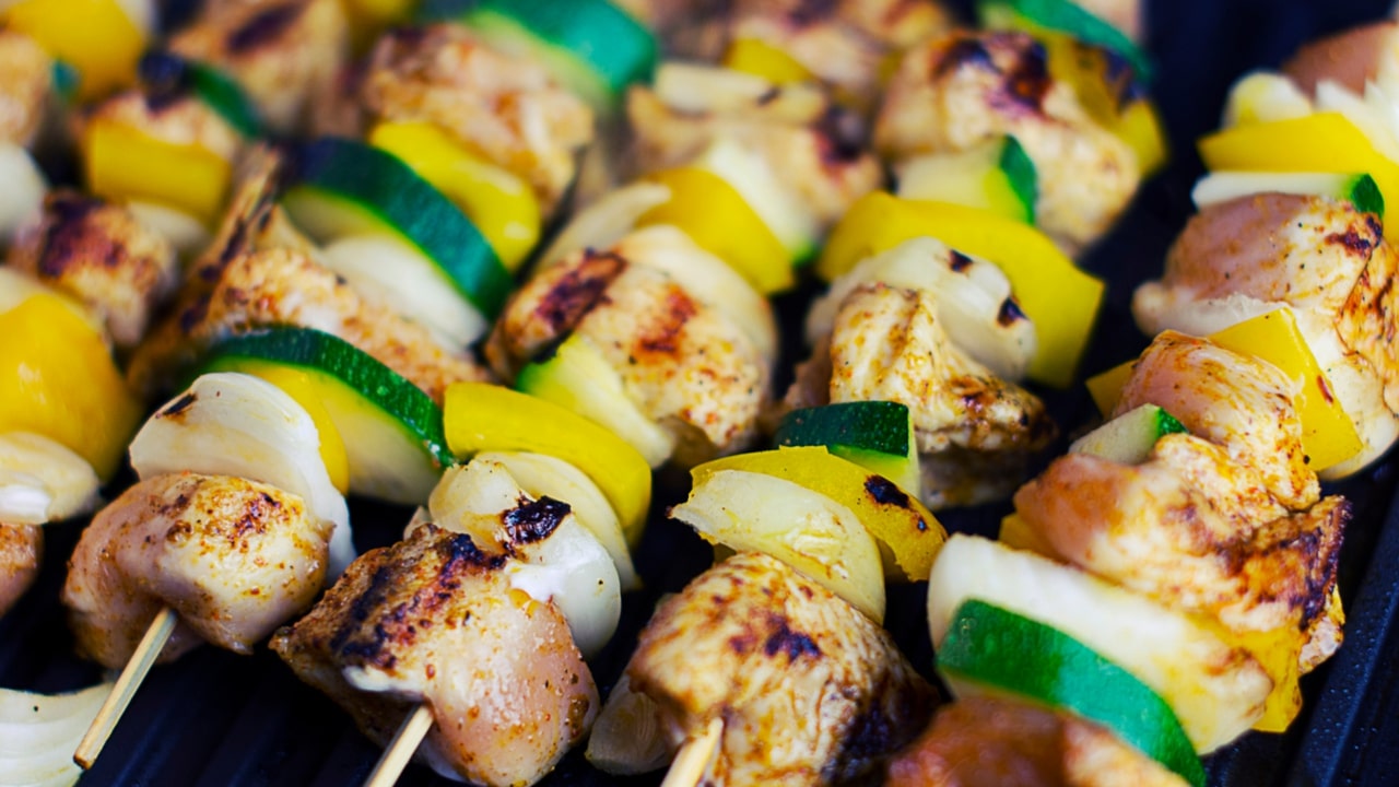 Cooking vegetables and meat together