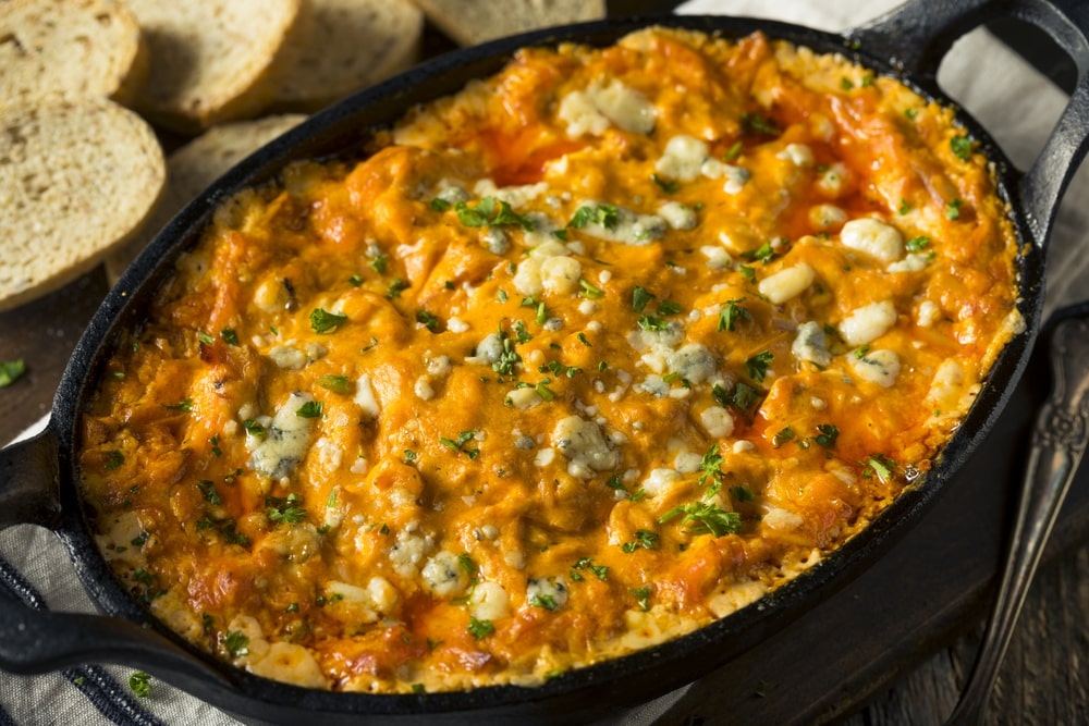 keto buffalo chicken dip