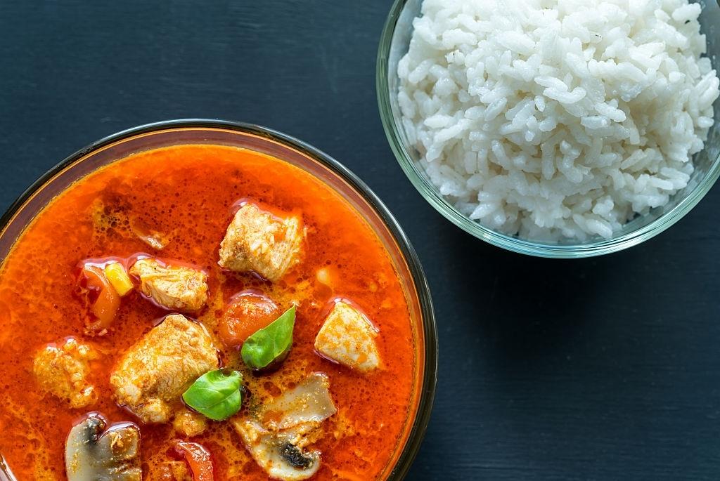 Thai red chicken curry with rice