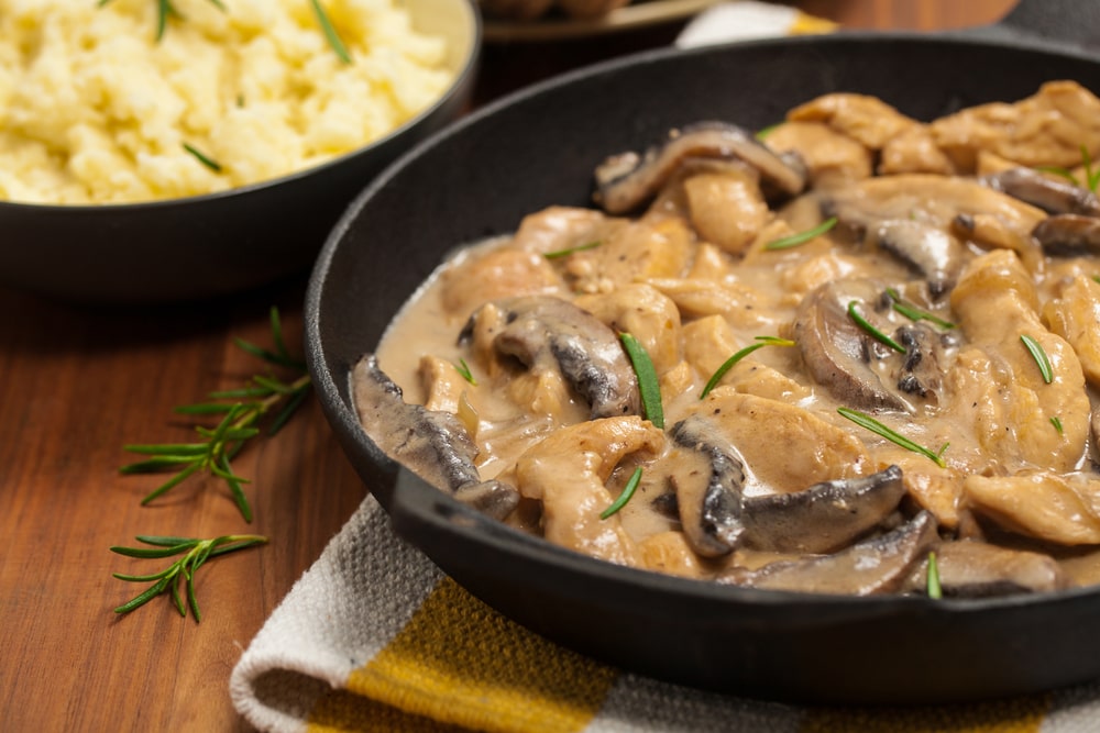 keto mushroom chicken casserole