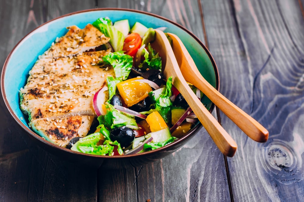 keto greek chicken bowl