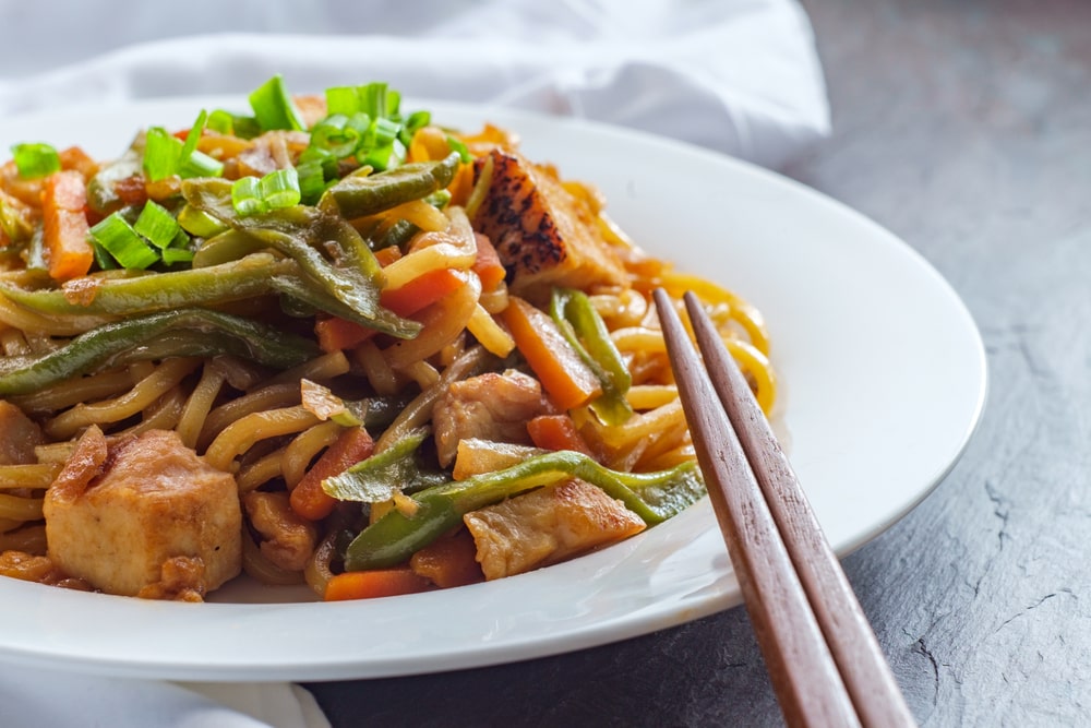 chicken yaki udon stir fry