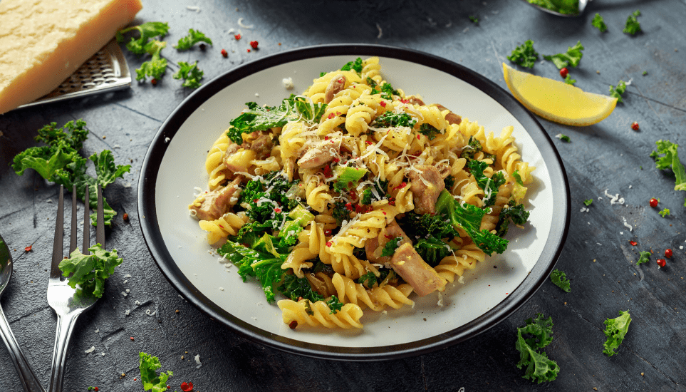 Slow Cooker garlic parmesan chicken pasta